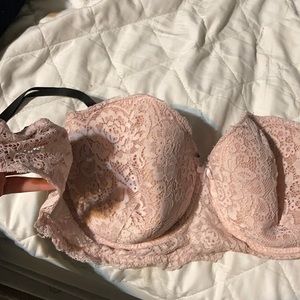 Super cute light pink bra